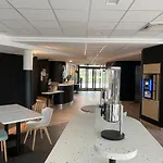 Hotel Akena Troyes - La Chapelle St-luc Les Noes-pres-Troyes