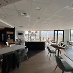 Akena Troyes - La Chapelle St-luc Hotel 3*
