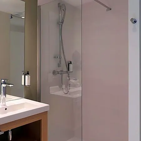 Otel Akena Troyes - La Chapelle St-luc Les Noes-pres-Troyes