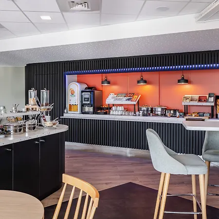 Akena Troyes - La Chapelle St-luc Hotel 3*
