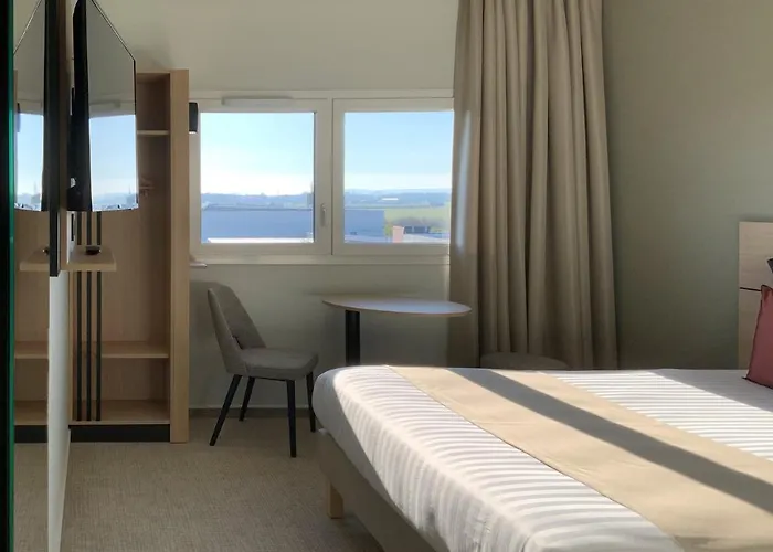 Akena Troyes - La Chapelle St-luc 3* Les Noes-pres-Troyes