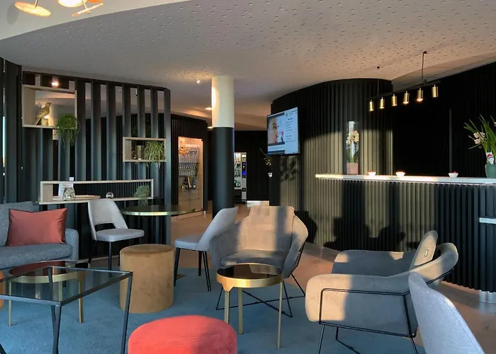 Akena Troyes - La Chapelle St-luc 酒店