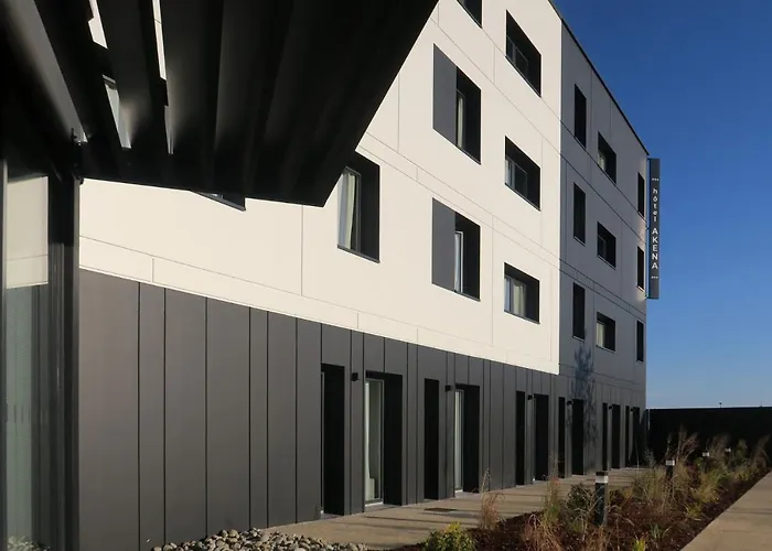 Akena Troyes - La Chapelle St-luc 酒店